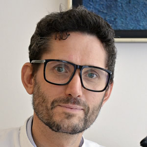 Dr. Simon Gamper